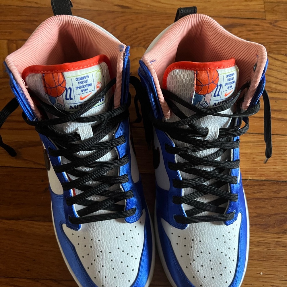 Nike Dunks women’s 8